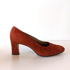 VINTAGE 60s suede block heels in rich rust